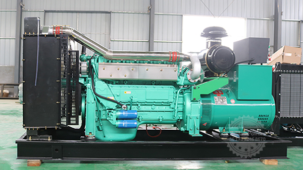 What should we pay attention to when charging diesel generator set